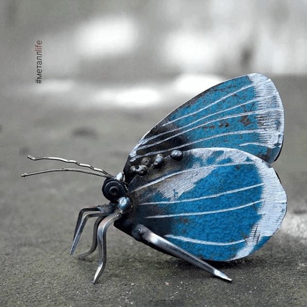 Металлическая бабочка